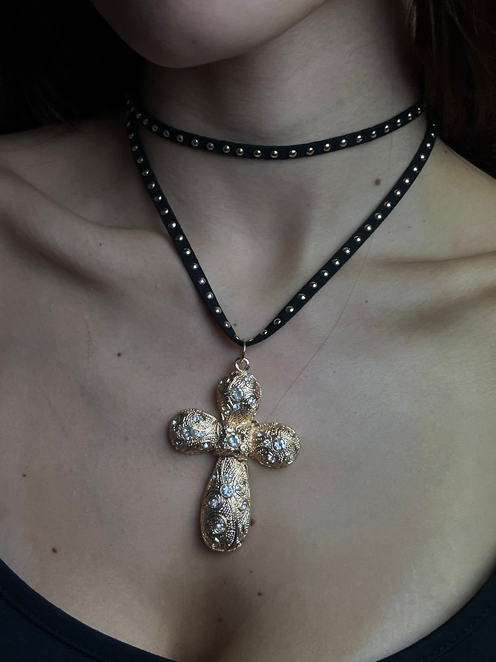 Colar Cruz Celeste - Dourado
