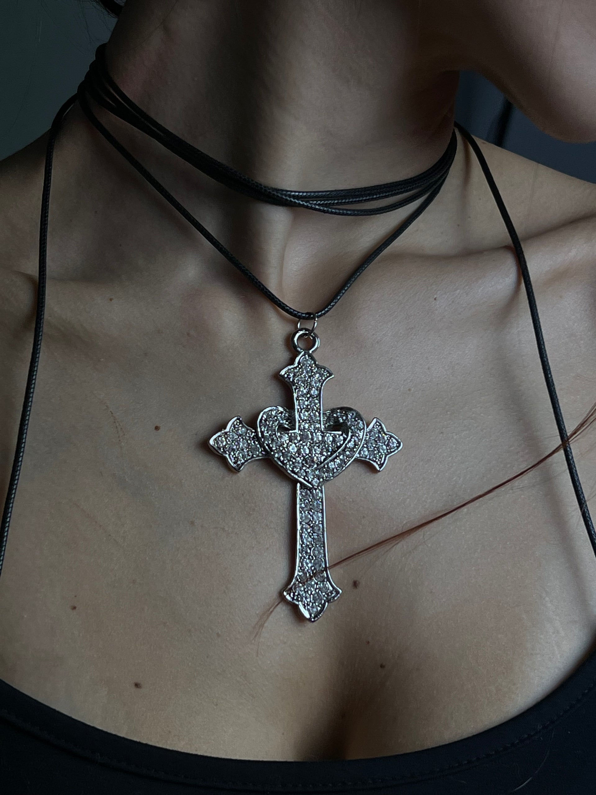 Colar Cruz Mercy - Prata