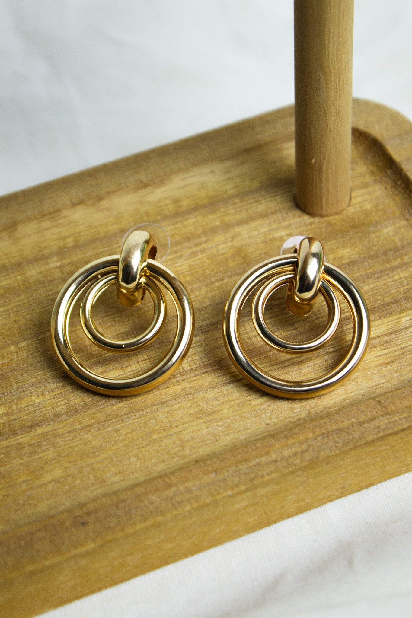 Brinco Isa Basic - Dourado