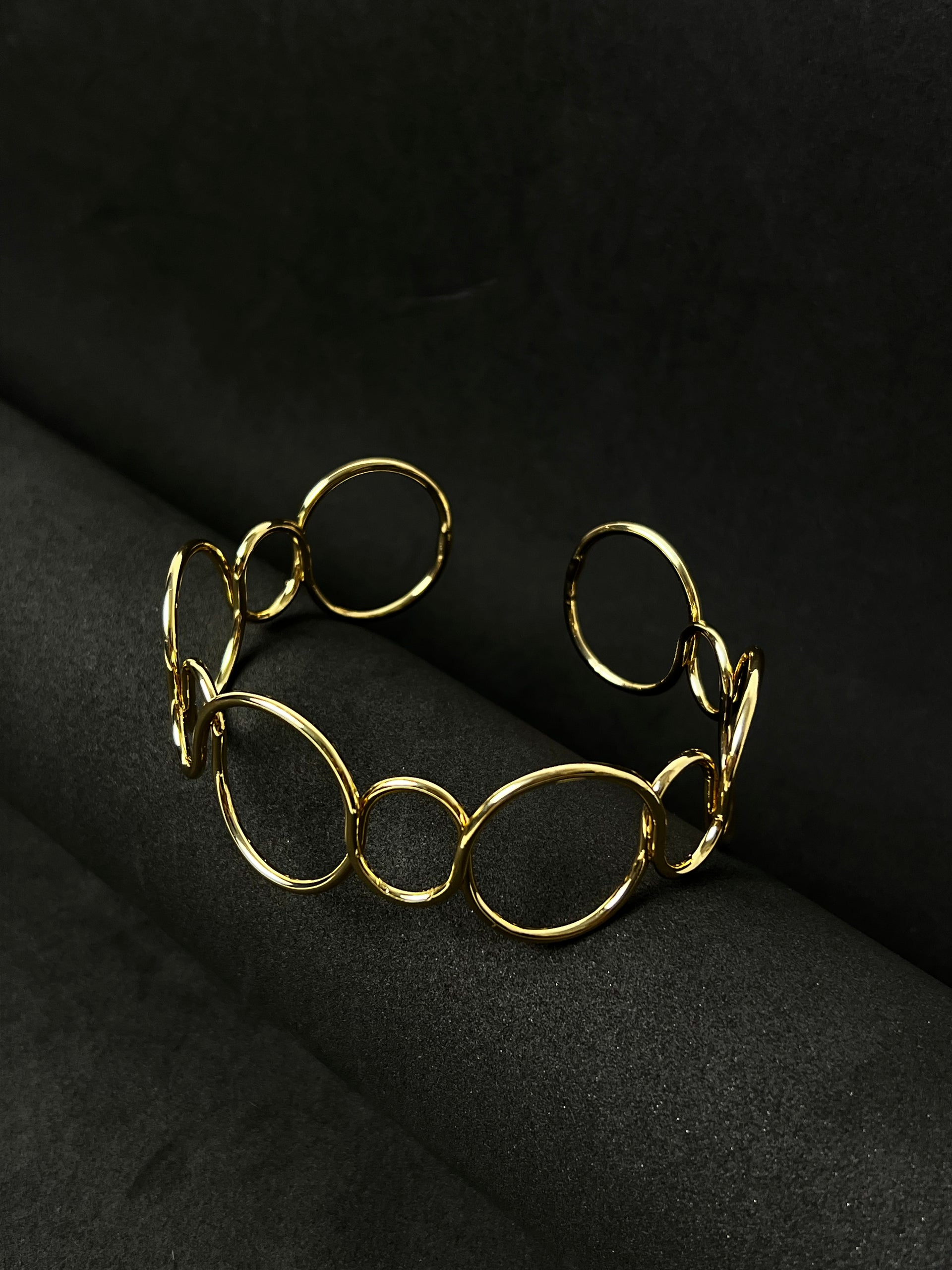 Bracelete Antebraço Aros - Dourado