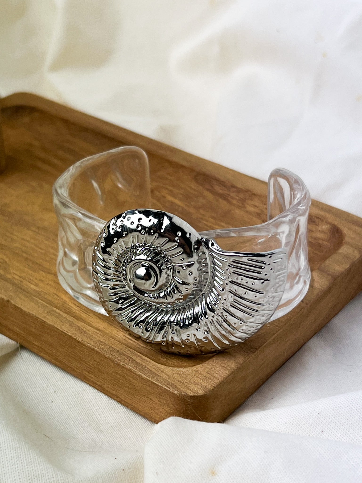 Bracelete Concha Resina - Transparente/Prata