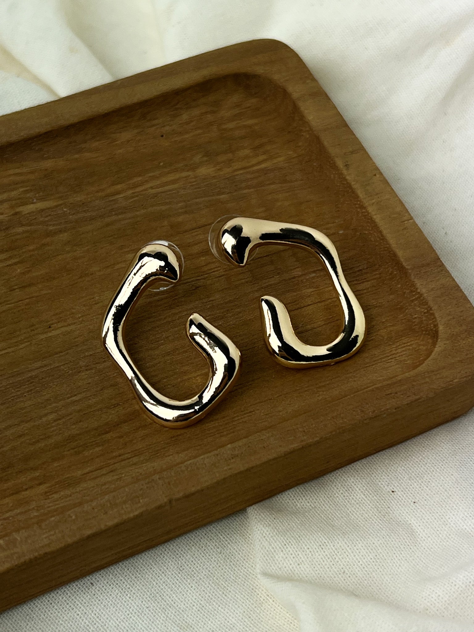 Brinco Gancho - Dourado