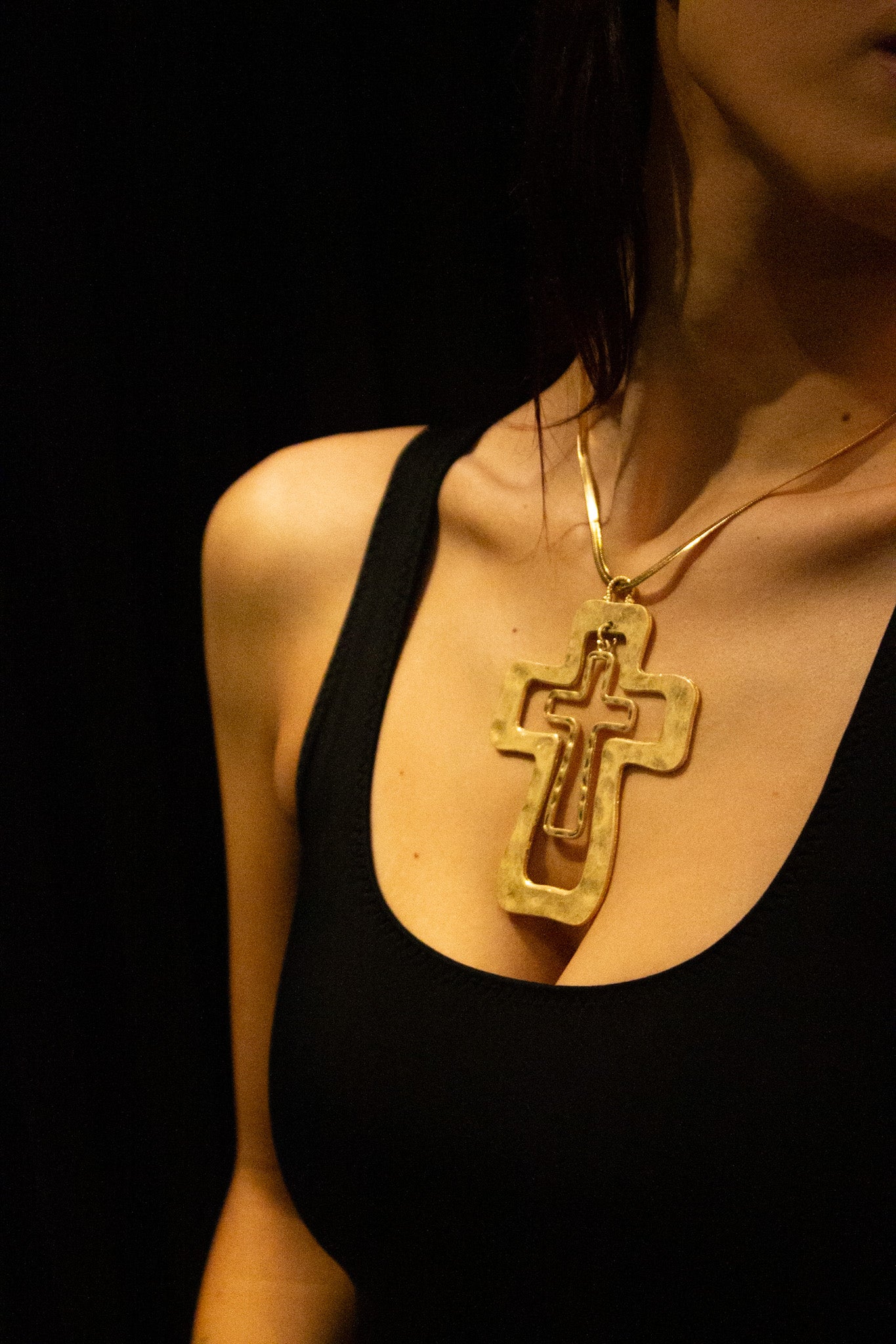 Colar Cruz Maxi - Dourado
