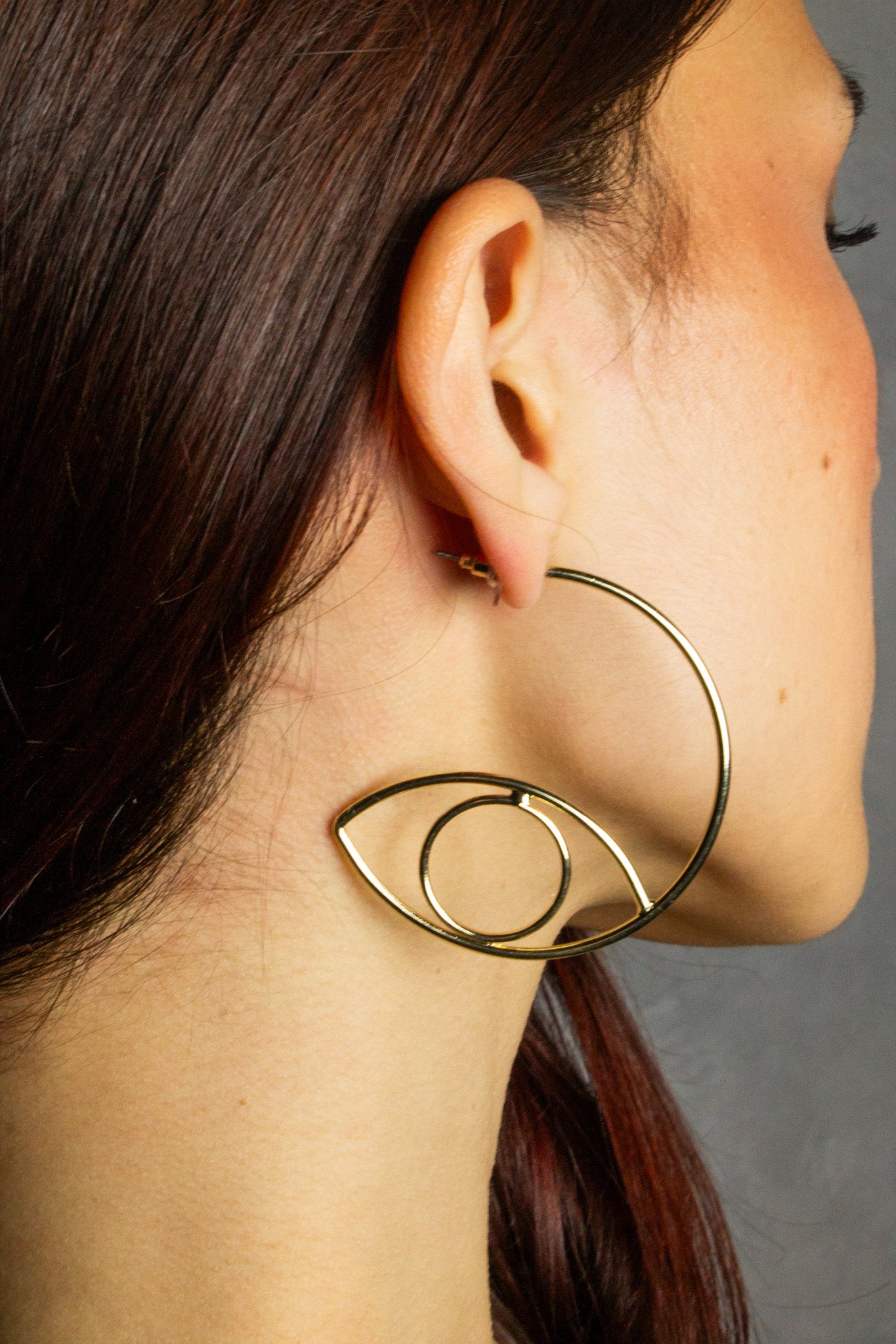 Brinco Argola Eye - Dourado
