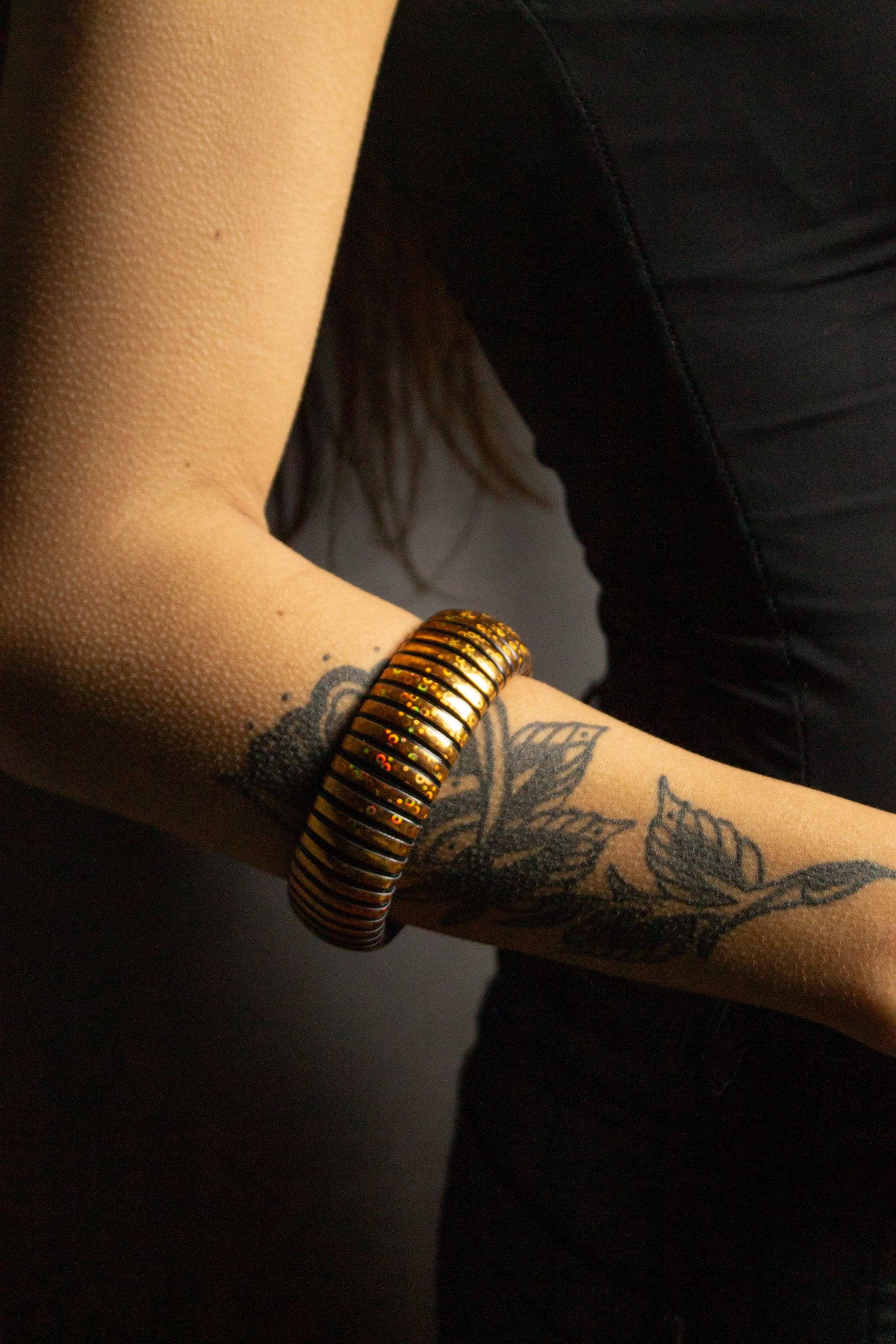 Bracelete Chronos - Dourado Envelhecido