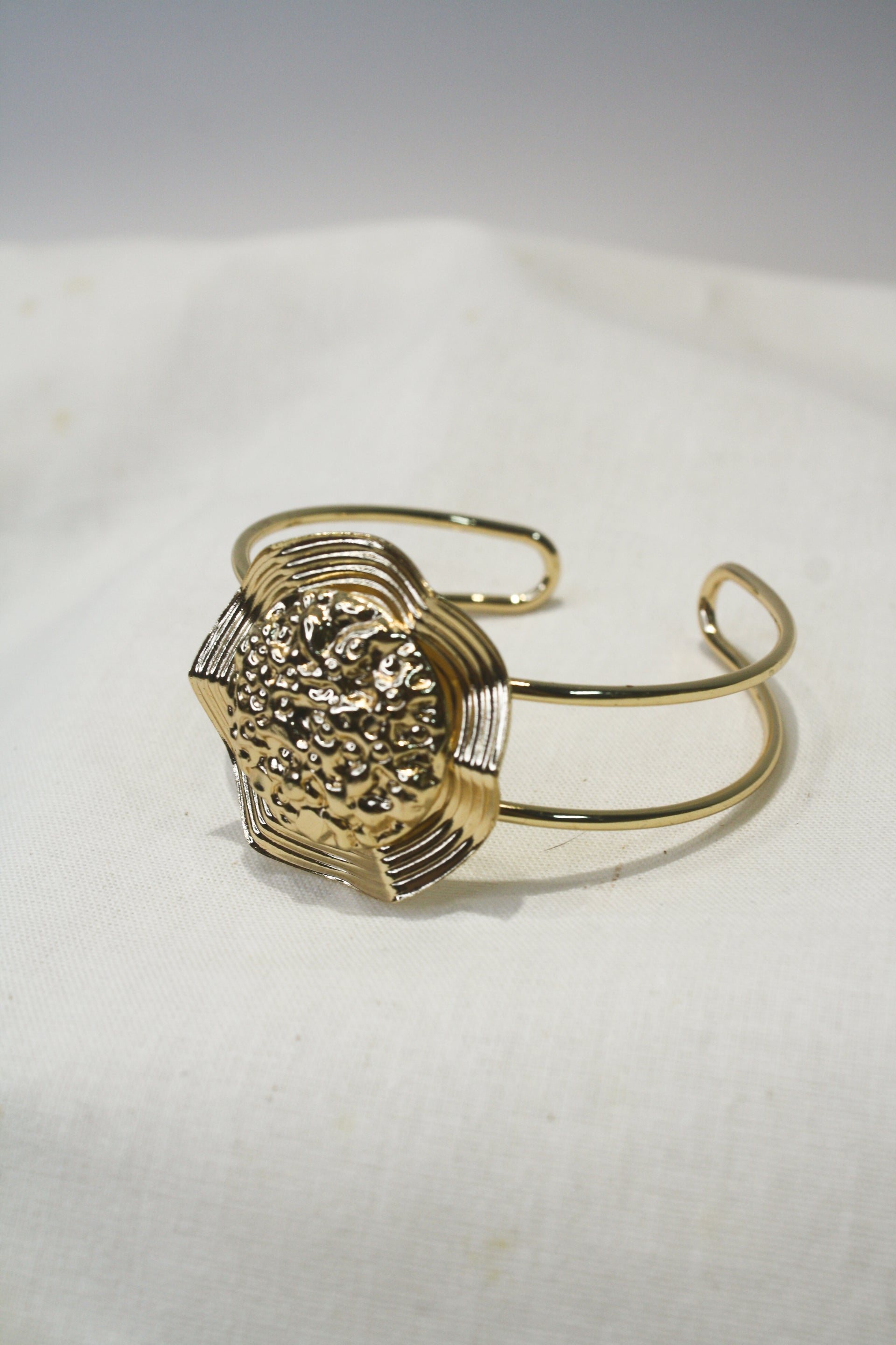 Bracelete Bacar - Dourado