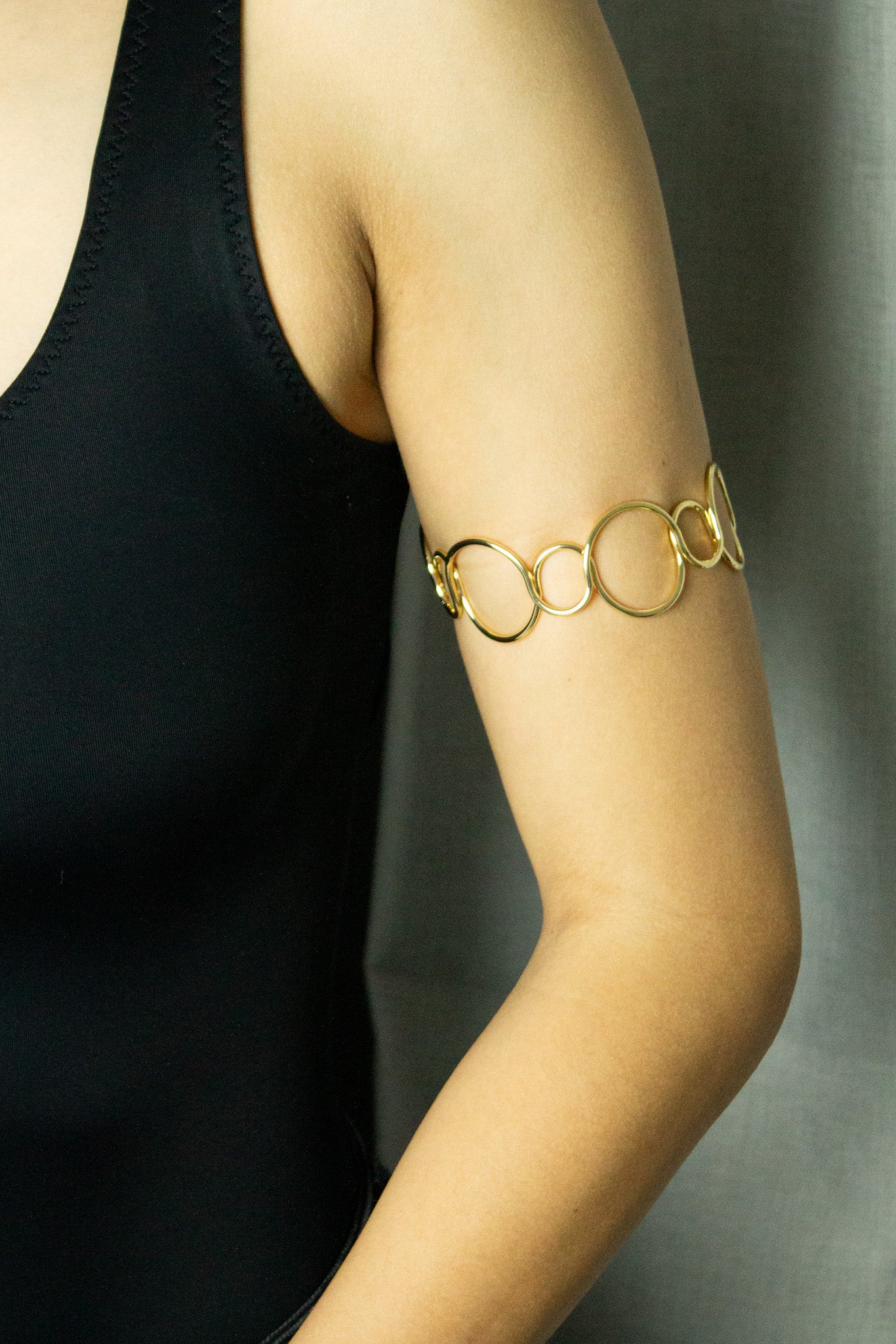 Bracelete Antebraço Aros - Dourado