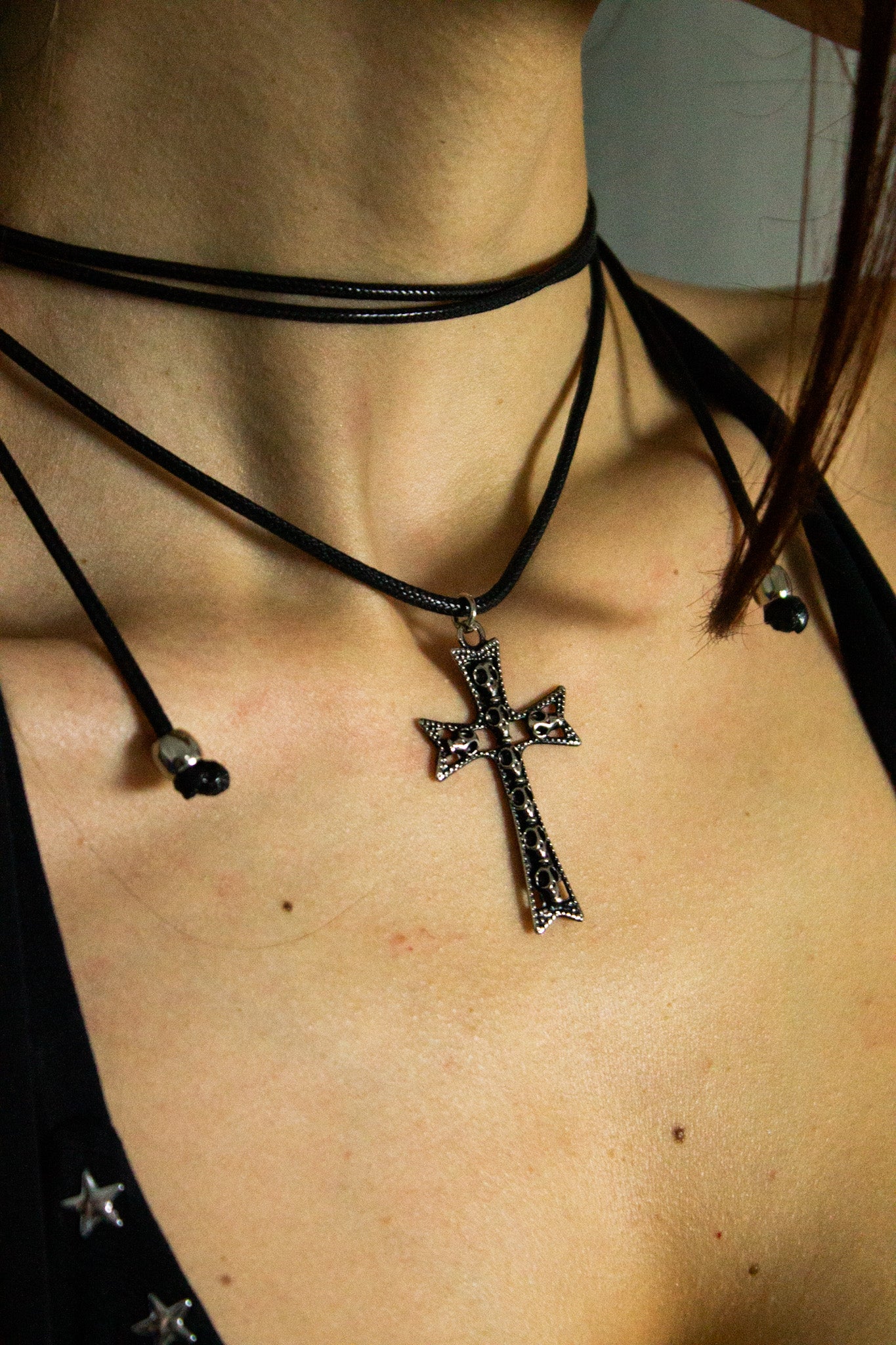 Colar Cruz Graveyard - Prata